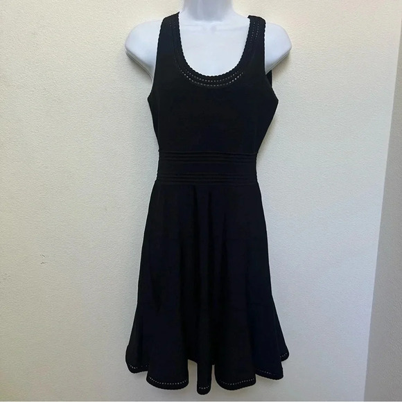 Diane von Furstenberg Perry Sleeveless Fit-and-Flare Dress - Picture 2 of 12